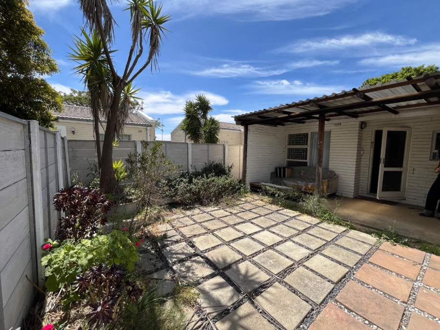 2 Bedroom Property for Sale in Table View Western Cape